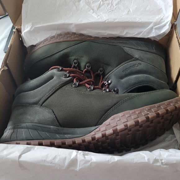 Man's boots Size 15 - Picture 3 of 11